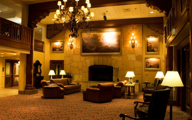 Grand Canyon Railway Hotel