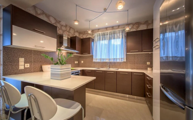 Limneon Villas