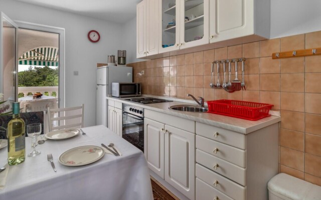 Amazing Apartment in Klenovica With Wifi and 2 Bedrooms