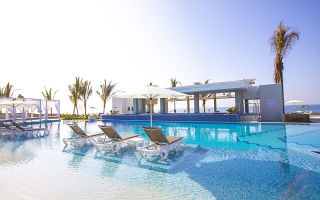 Oceana Resort & Conventions - All Inclusive