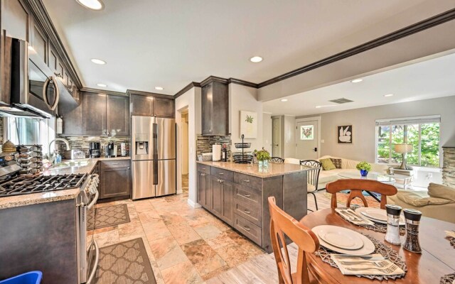 Family-friendly Kirkland Home ~ 1 Mi to Downtown