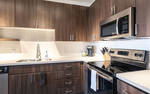 CozySuites at Town Lake