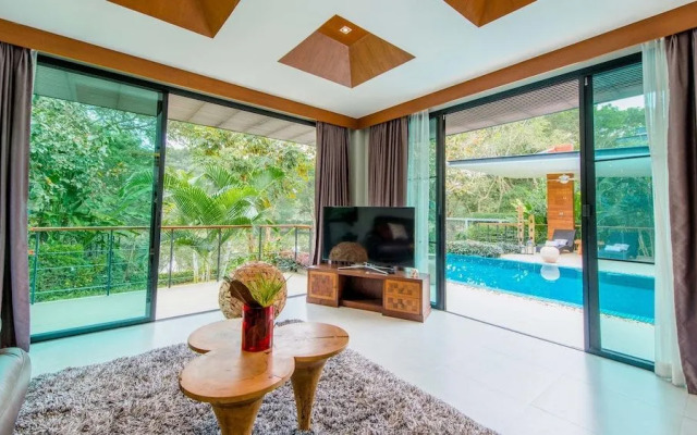 Moin Lakeside Pool Villa ChiangMai