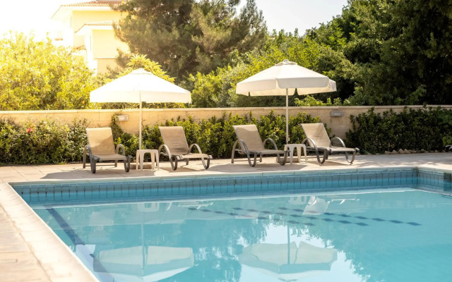Stephanos Hotel Apts
