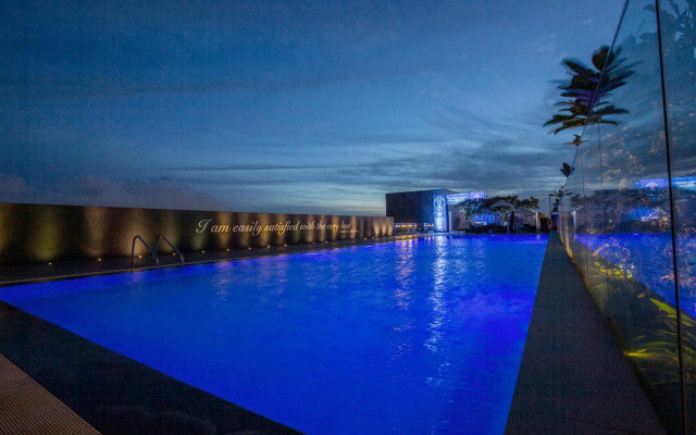 The Waverly Hotel & Residences