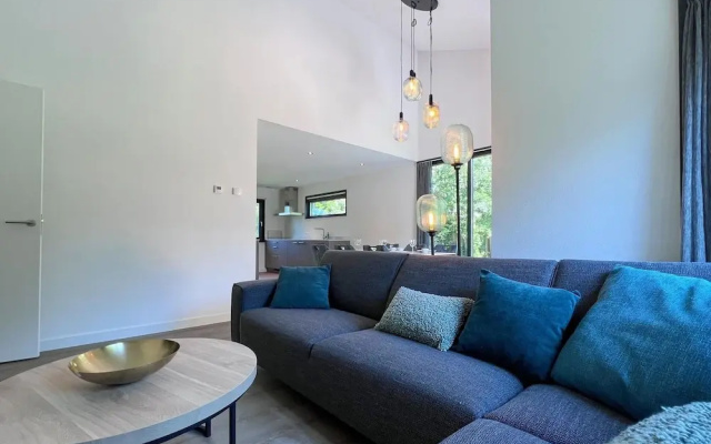 Eco-friendly Villa With Terrace and Garden