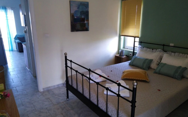 Marianos Apartments