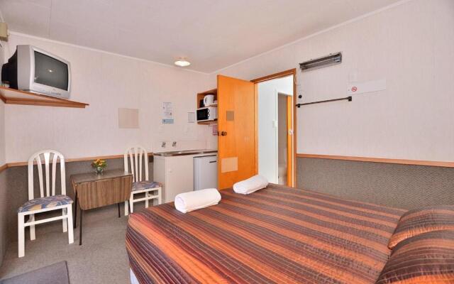 Auckland Northshore Motels & Holiday Park