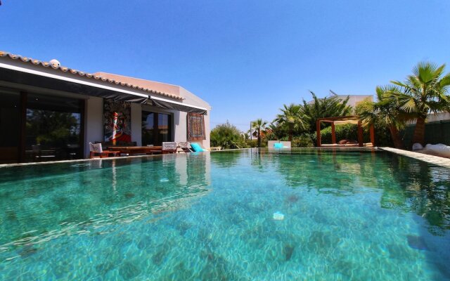 Villa Bali - stylish and in a quiet area