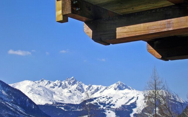 Luxurious Chalet in Champagny-en-vanoise Near Ski Area