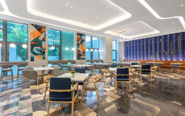 Holiday Inn Express Shanghai Changfeng Park by IHG