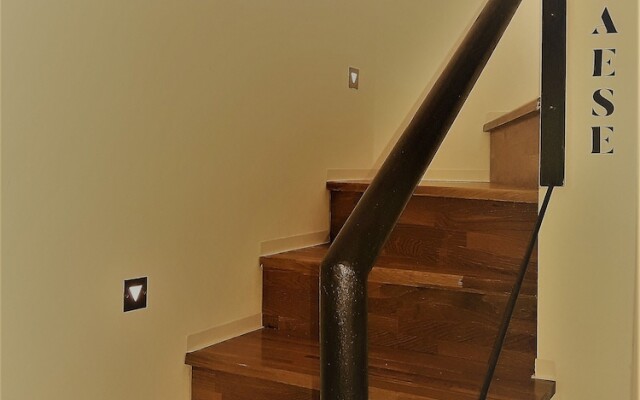 Central Split Apartments And Rooms Paese