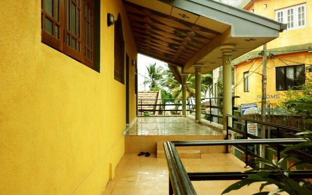 Monkey Beach Hostel @ Colombo Airport Negombo