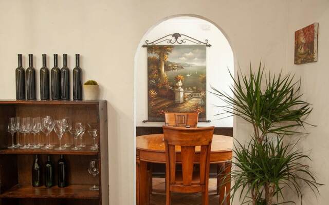 Hidden Weekend Getaway In Noho