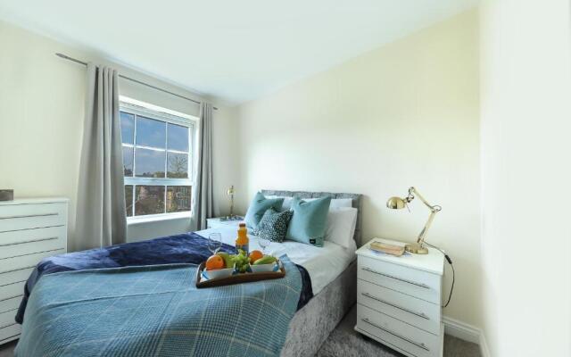 Select Serviced Accommodation - Hunters Wharf
