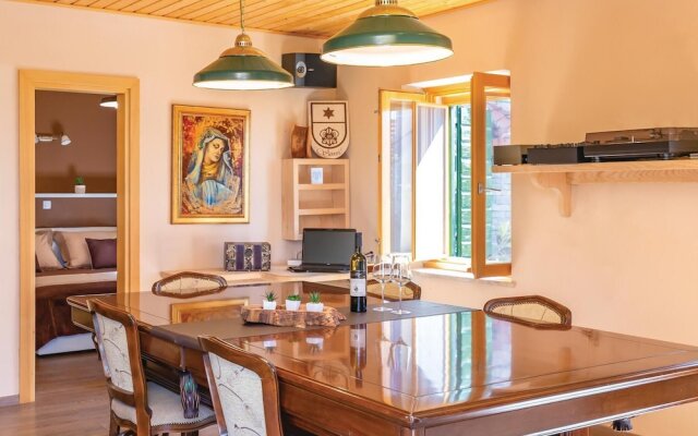 Amazing Home in Tucepi With Wifi and 1 Bedrooms