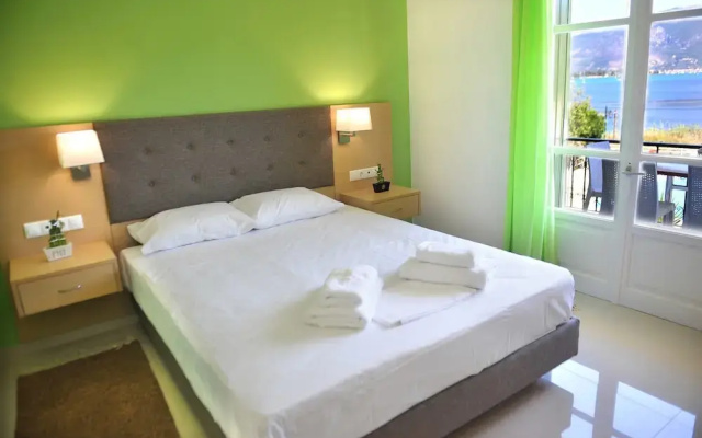 Vliho Bay Suites & Apartments