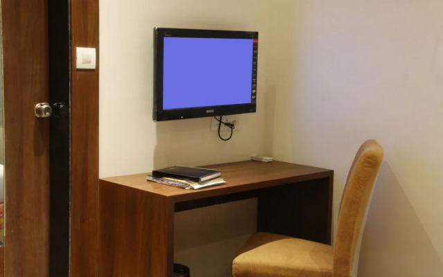 Collection O 15614 Hotel Olive Somwar Peth