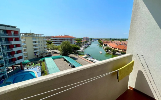 Cozy Apartment With Balcony