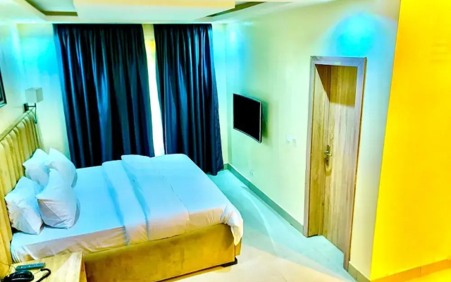 Slavan Suites & Apartments