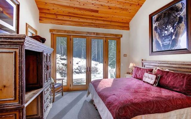 Rubywood - Private Home by RedAwning