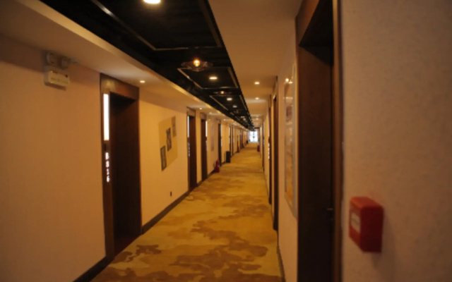 James Joyce Coffetel·Xinzhou Heping Road