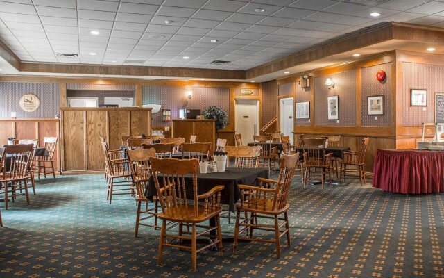 Quality Hotel & Suites