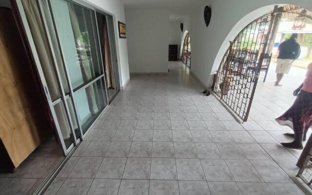 Kivulini House Diani 5 bedroom with pool