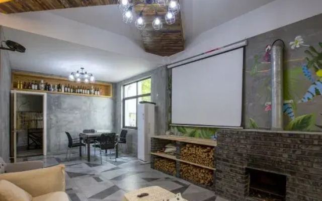 Anji Anshe Homestay (Yunshang Grassland Shop)