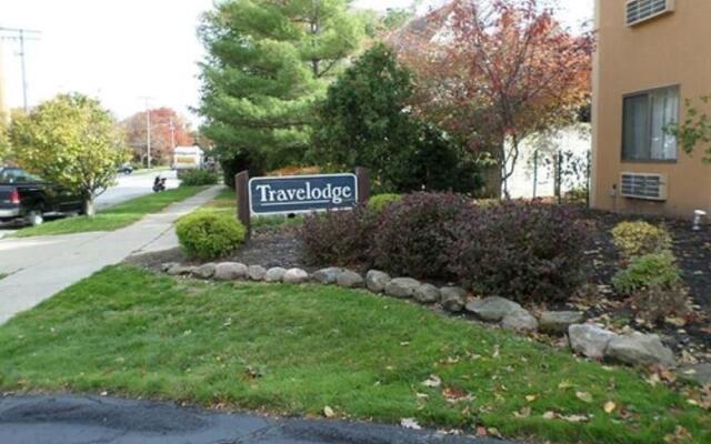 Travelodge by Wyndham Cleveland Lakewood
