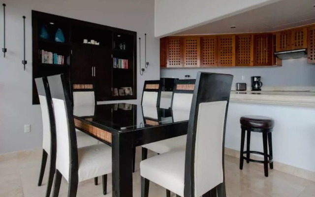 Alta Vista 3Br Condo By Rmh
