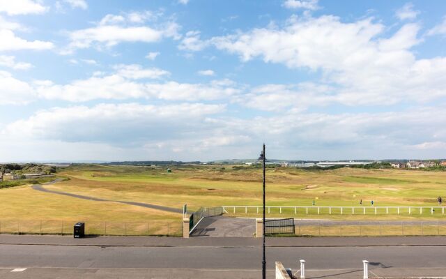 Old Prestwick View - Donnini Apartments