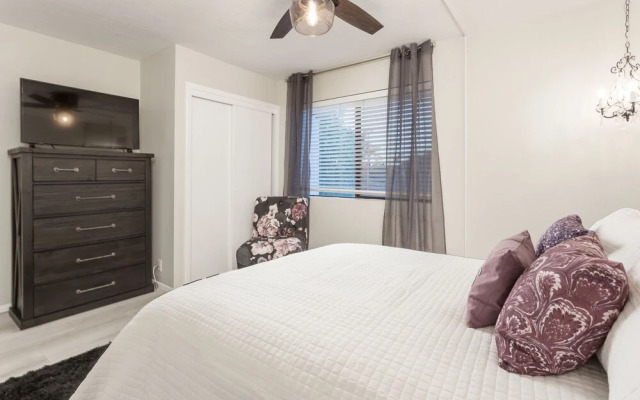 Speakeasy Condo 2 Bedroom By Casago