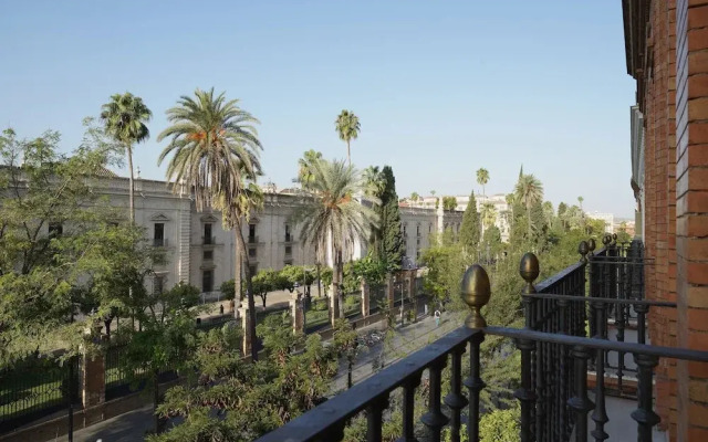 Numa Seville Prestigio