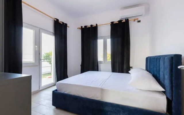 The Lake House 2 in Shkod r