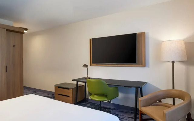 Fairfield Inn & Suites Cincinnati Oakley