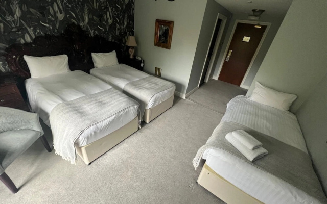 Brook Hall Hotel