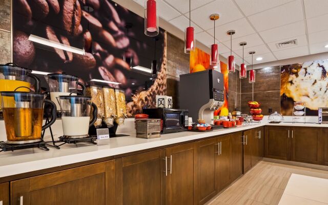 Holiday Inn Milwaukee Brookfield by IHG
