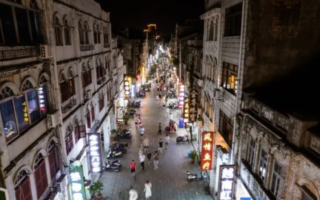 Liangyu Homestay (Beihai Old Street Scenic Area High-speed Railway Station)