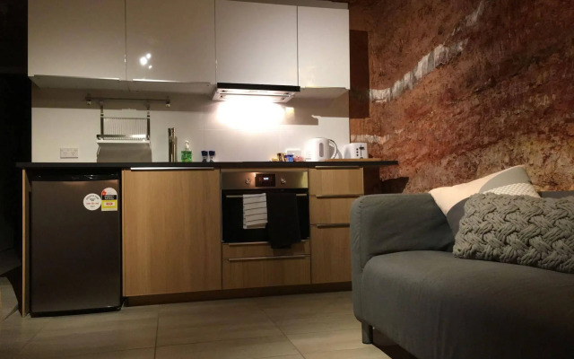 The Lookout Cave Underground Motel