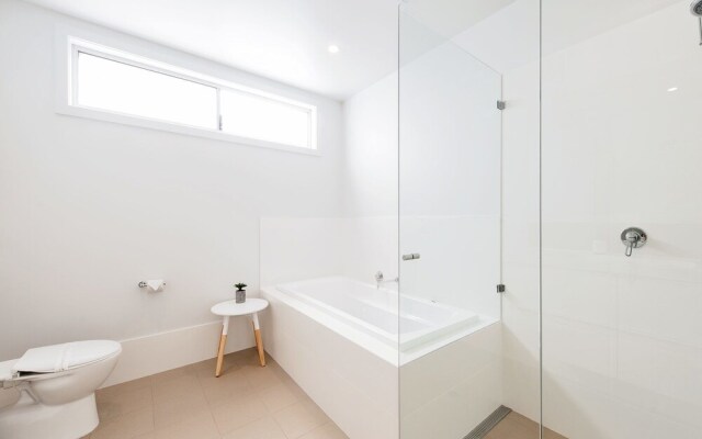 Seas the Day, 41B Ocean Avenue