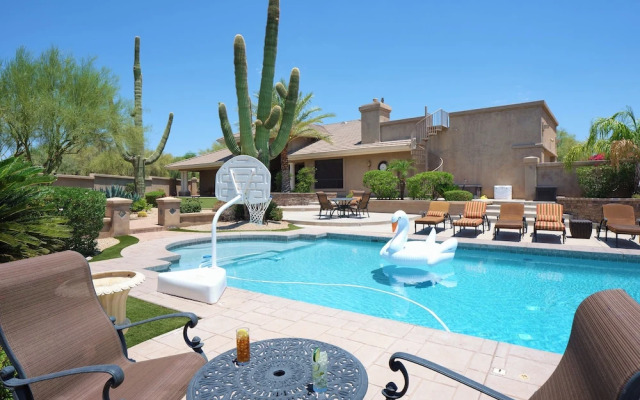 Valley View Villa - Private Pool - Hidden Bedroom