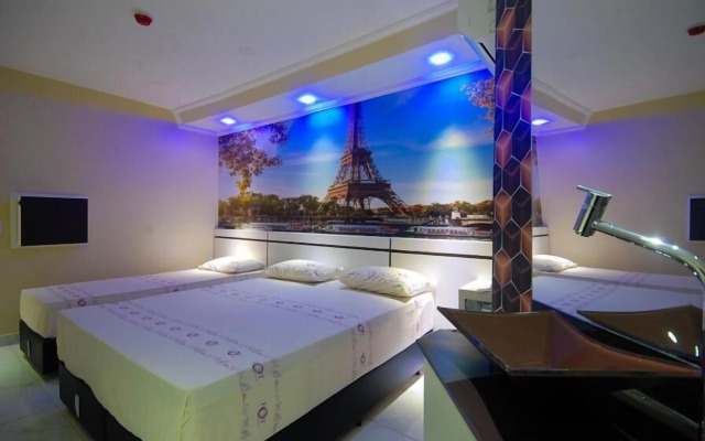 Motel Fest - Adults Only