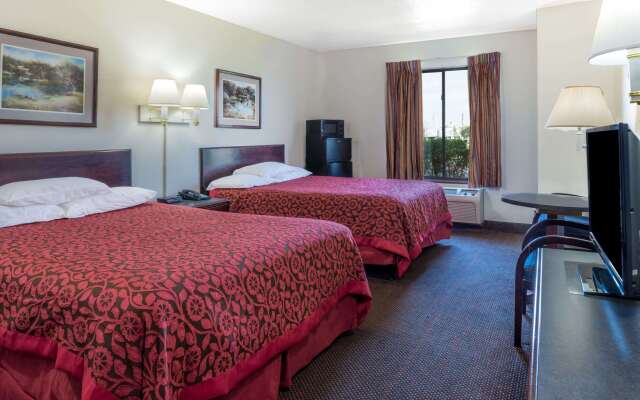 Days Inn by Wyndham Pontoon Beach