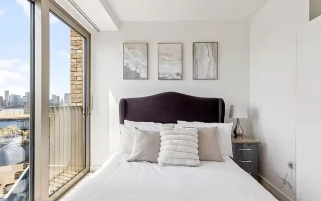 London Gateway Apartment