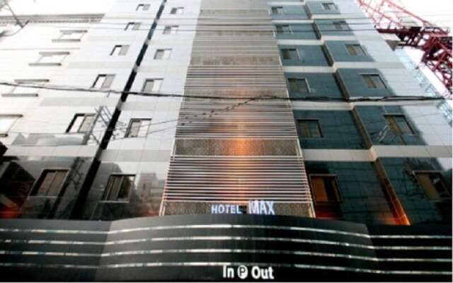 Max Hotel