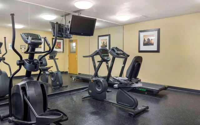Extended Stay America Suites - Boston - Waltham - 32 4th Ave