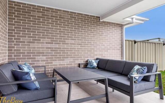 Pacific Paradise No.28 Anna Bay