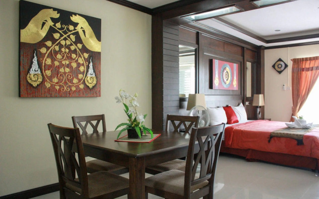 七岩巴黎式旅馆(Cha am Paris Style Guest House)