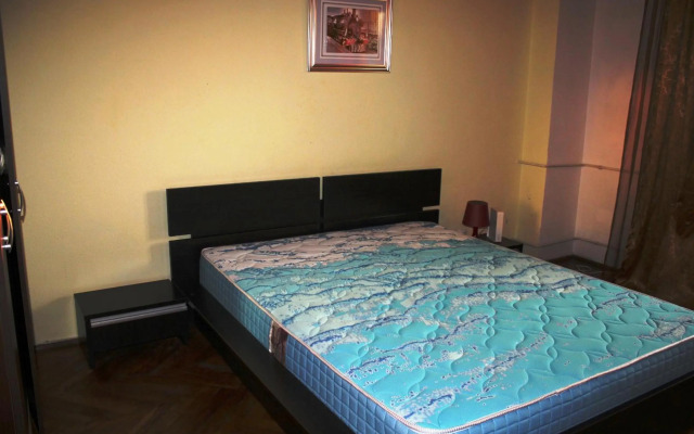 Modern apartment city center 2